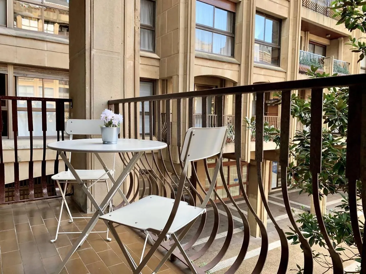 Apartamento Agradable Con Parking En Gros San Sebastian Apartment